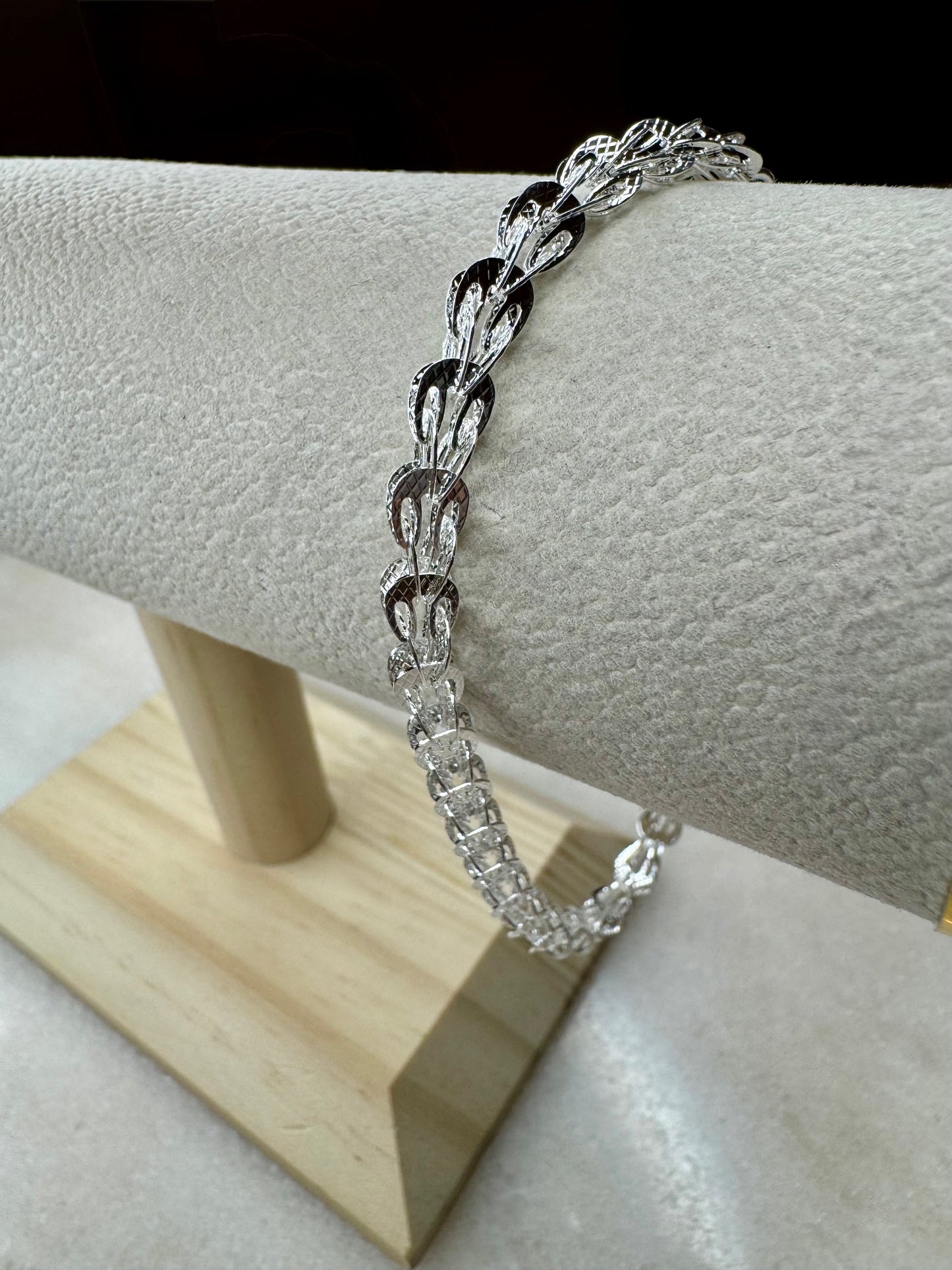 925 Sterling Silver 3-D  Link Diamond-cut Bracelet